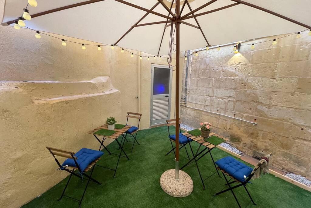 2 Bed Apt In Heart Of St Julians - 5Min From Seafront Saint Julian's Luaran gambar