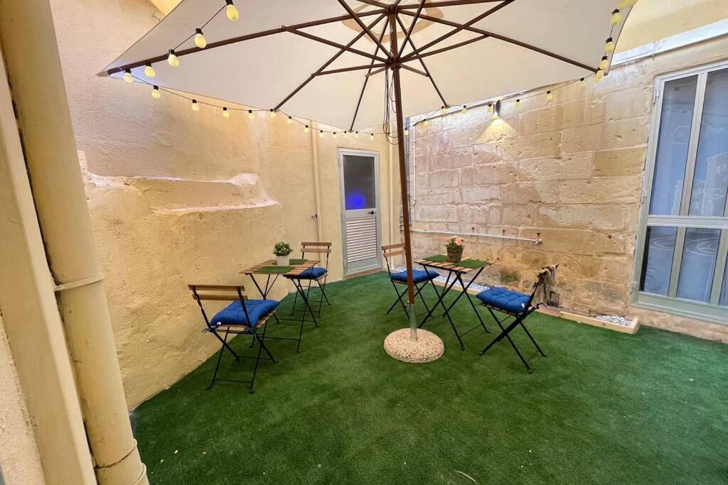 2 Bed Apt In Heart Of St Julians - 5Min From Seafront Saint Julian's Luaran gambar